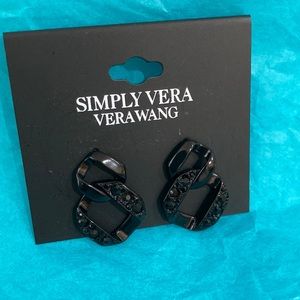 Vera Wang Earrings- black